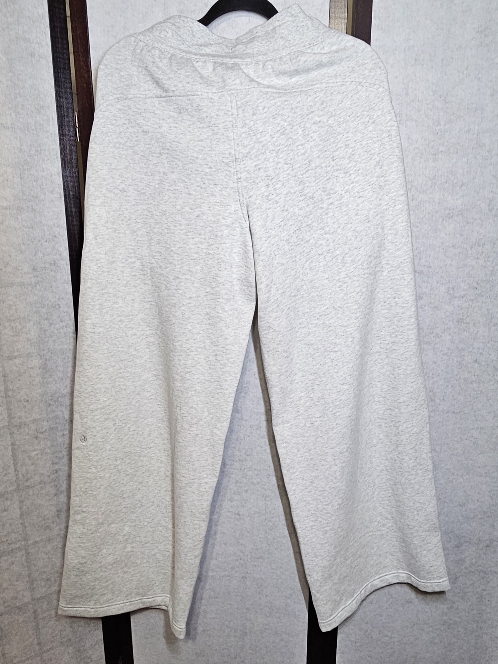 Lululemon Scuba Mid-Rise Wide-Leg Pants in the Heathered Core Ultra Light